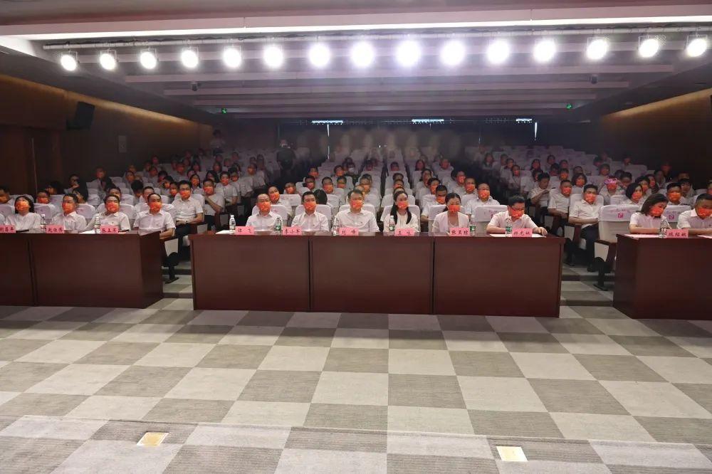 最新精彩演讲视频，探索自然美景之旅，寻找内心平和之地